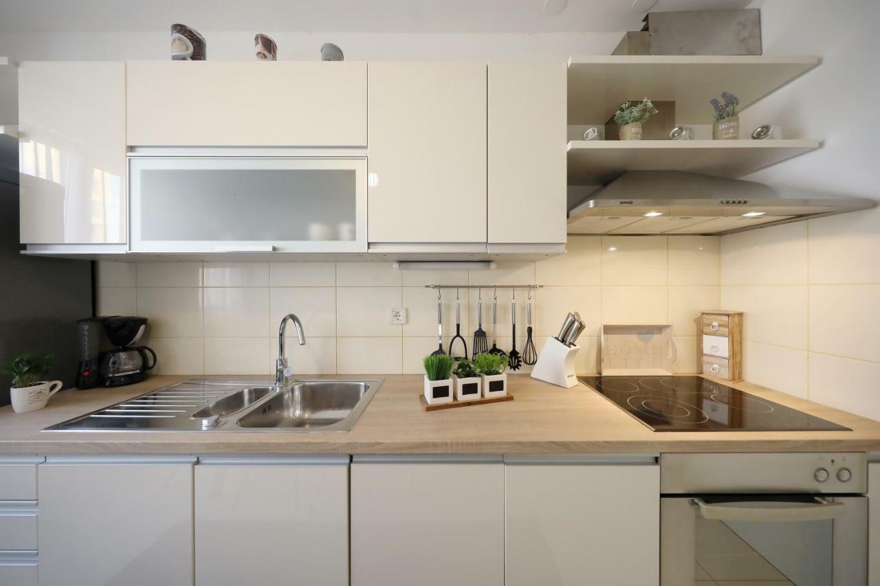 Appartement Dioniz à Zadar Extérieur photo
