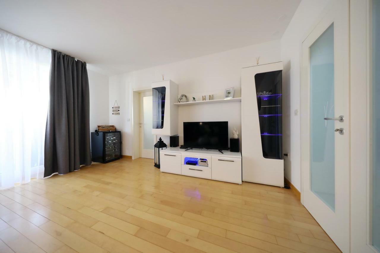 Appartement Dioniz à Zadar Extérieur photo
